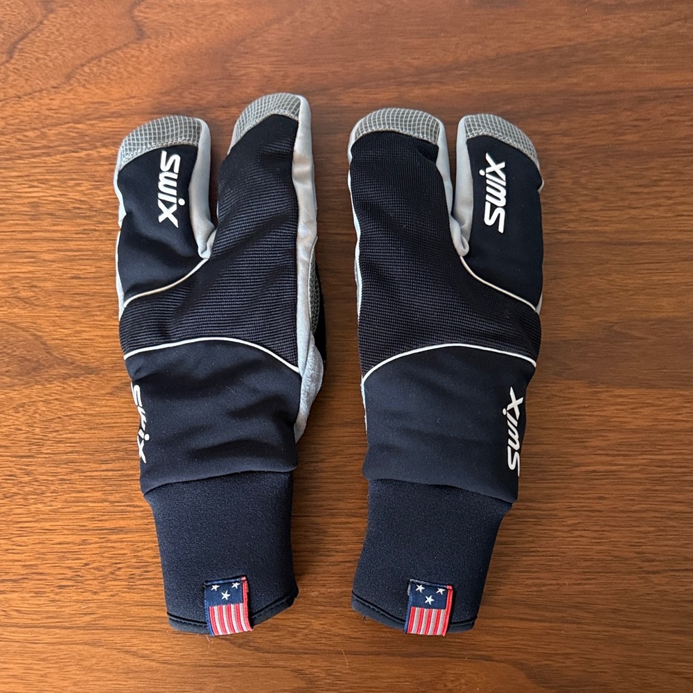Swix Men's Black and Gray 3-Finger Ski Gloves
